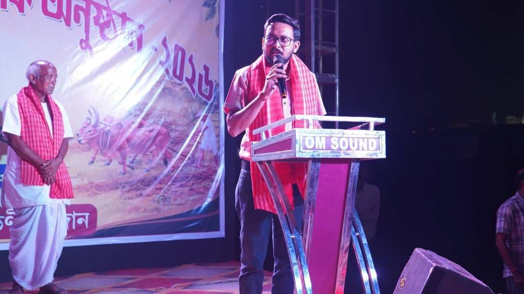 ষষ্ঠ বর্ষপূর্তি অনুষ্ঠানের আনন্দ, আবেগ, সম্মাননা ও ভালোবাসায় ভরা কিছু বিশেষ মুহূর্ত—
ক্যামেরা চলছে ২৪-এর ক্যামেরায়। ❤️📸
#CC24
#follower