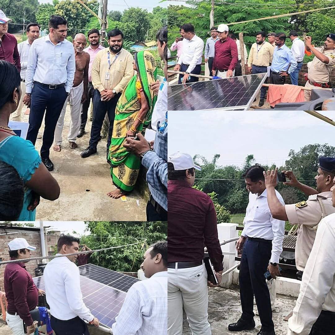 बाढ़ प्रभावित क्षेत्रों में पहुंचे प्रभारी सचिव, राहत-बचाव के साथ बिजली व्यवस्था का लिया जायजा
बक्सर । जिले के बाढ़ प्रभावित क्षेत्रों का रविवार को प्रभारी सचिव-सह-सचिव, ऊर्जा विभाग एवं अध्यक्ष-सह-प्रबंध निदेशक, BSPHCL तथा बक्सर के पूर्व जिलाधिकारी अजय यादव ने निरीक्षण किया। उन्होंने जिला पदाधिकारी साहिला समेत अन्य वरीय अधिकारियों के साथ प्रभावित इलाकों का दौरा कर जमीनी स्थिति की जानकारी ली और ग्रामीणों से संवाद कर उनकी समस्याएं सुनीं।
निरीक्षण के दौरान प्रभारी सचिव ने बाढ़ प्रभावित क्षेत्रों में राहत एवं बचाव कार्यों के साथ बिजली आपूर्ति की स्थिति की जानकारी ली। स्थानीय ग्रामीणों से बातचीत कर उनकी आवश्यकताओं और विद्युत संबंधी समस्याओं के बारे में भी फीडबैक लिया।
इसके बाद जिला समाहरणालय में आपदा प्रबंधन को लेकर समीक्षा बैठक हुई। इसमें बाढ़ की स्थिति, राहत एवं बचाव कार्य तथा प्रभावित क्षेत्रों में उपलब्ध कराई जा रही आवश्यक सुविधाओं की समीक्षा की गई। प्रभारी सचिव ने अधिकारियों को बाढ़ प्रभावित लोगों तक जरूरी सहायता समय पर पहुंचाने और आपदा की स्थिति में त्वरित एवं समन्वित कार्रवाई सुनिश्चित करने का निर्देश दिया।
राजस्व संग्रहण और बिजली व्यवस्था की समीक्षा
बैठक में ऊर्जा सचिव ने जिले में राजस्व संग्रहण के साथ विद्युत संचालन एवं अनुरक्षण कार्यों की प्रगति की समीक्षा की। उन्होंने अधिकारियों को जनप्रतिनिधियों के साथ बेहतर एवं नियमित समन्वय बनाए रखने का निर्देश दिया, ताकि स्थानीय स्तर पर बिजली से जुड़ी समस्याओं का समयबद्ध समाधान हो सके।
उन्होंने खराब मीटरों की स्थिति की भी जानकारी ली। अधिकारियों को डिफेक्टिव मीटरों की मरम्मत अथवा जरूरत के अनुसार उन्हें बदलने की कार्रवाई निर्धारित समय-सीमा में पूरी करने का निर्देश दिया गया। विभागीय SOP के अनुरूप सभी कार्यों को समयबद्ध तरीके से पूरा करने पर जोर दिया गया।
अर्जुनपुर में रूफटॉप सोलर योजना का लिया फीडबैक
प्रभारी सचिव अजय यादव अर्जुनपुर गांव भी पहुंचे, जहां उन्होंने ULA-कुटीर ज्योति योजना के तहत रूफटॉप सोलर लगाने वाले लाभार्थी के घर का निरीक्षण किया। उन्होंने लाभार्थी से सीधे बातचीत कर सौर ऊर्जा से मिल रहे लाभ, बिजली के उपयोग में आए बदलाव और योजना के अनुभव की जानकारी ली।
उन्होंने अधिकारियों को पात्र परिवारों तक ULA-कुटीर ज्योति योजना का लाभ प्रभावी तरीके से पहुंचाने तथा योजना के क्रियान्वयन की नियमित निगरानी करने का निर्देश दिया। साथ ही पात्र परिवारों को योजना से जोड़ने की प्रक्रिया में तेजी लाने को कहा।
निरीक्षण और समीक्षा बैठक के दौरान जिला प्रशासन एवं विद्युत विभाग के वरीय पदाधिकारी और संबंधित अधिकारी मौजूद रहे।