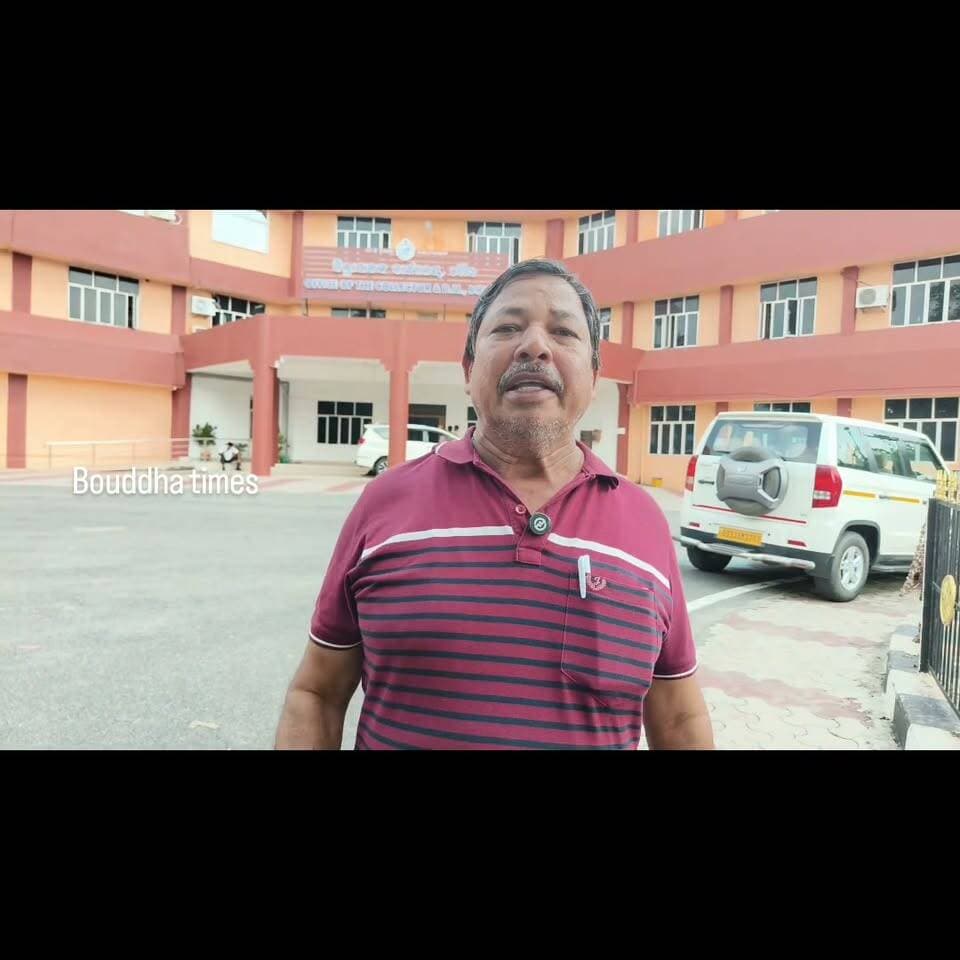 ବୌଦ୍ଧ ଜିଲ୍ଲାର ଚାଷୀଙ୍କ ହକ୍ ପାଇଁ ସାମାଜିକ କର୍ମୀ କେଦାରନାଥ ସାହୁଙ୍କ ସ୍ୱର
ବୌଦ୍ଧ ଜିଲ୍ଲାର ଚାଷୀମାନଙ୍କ ଧାନ କିଣାରେ ହୋଇଥିବା ଅନିୟମିତତାର ତଦନ୍ତ ଦାୟିତ୍ୱ MD, OSCSC ଙ୍କ କାର୍ଯ୍ୟାଳୟ ତରଫରୁ ବୌଦ୍ଧ CSO ଙ୍କୁ ଦିଆଯାଇଥିଲା। ଫେବୃଆରୀ ମାସରୁ ବାରମ୍ବାର ଅଭିଯୋଗ ପରେ ବି କୌଣସି କାର୍ଯ୍ୟାନୁଷ୍ଠାନ ନ ନିଆଯିବାରୁ ସାମାଜିକ କର୍ମୀ କେଦାରନାଥ ସାହୁ ଜିଲ୍ଲାପାଳଙ୍କ ନିକଟରେ ଅଭିଯୋଗ ପତ୍ର ଦାଖଲ କରିଛନ୍ତି।
ପ୍ୟାକ୍ସ ପ୍ରୋକ୍ୟୁରମେଣ୍ଟ ଗାଇଡଲାଇନ୍ (୨୦୨୫-୨୬), ମିଲର ଓ CSO-cum-DM ଙ୍କ ମଧ୍ୟରେ ହୋଇଥିବା ସମସ୍ତ ଚୁକ୍ତିନାମା, ରେଜିଷ୍ଟର ଓ ତଥ୍ୟକୁ ସାର୍ବଜନୀନ କରାଯାଉ।
ଚୁକ୍ତିନାମାର ସର୍ତ୍ତ ଅନୁଯାୟୀ CSO କାର୍ଯ୍ୟ କରିନାହାନ୍ତି, ତେଣୁ ସତ୍ୟାସତ୍ୟ ପରଖି ଚାଷୀଙ୍କୁ ତୁରନ୍ତ ନ୍ୟାୟ ପ୍ରଦାନ କରାଯାଉ।
#Boudh #FarmersRights #JusticeForFarmers #KedarSahu #Odisha # Part 1