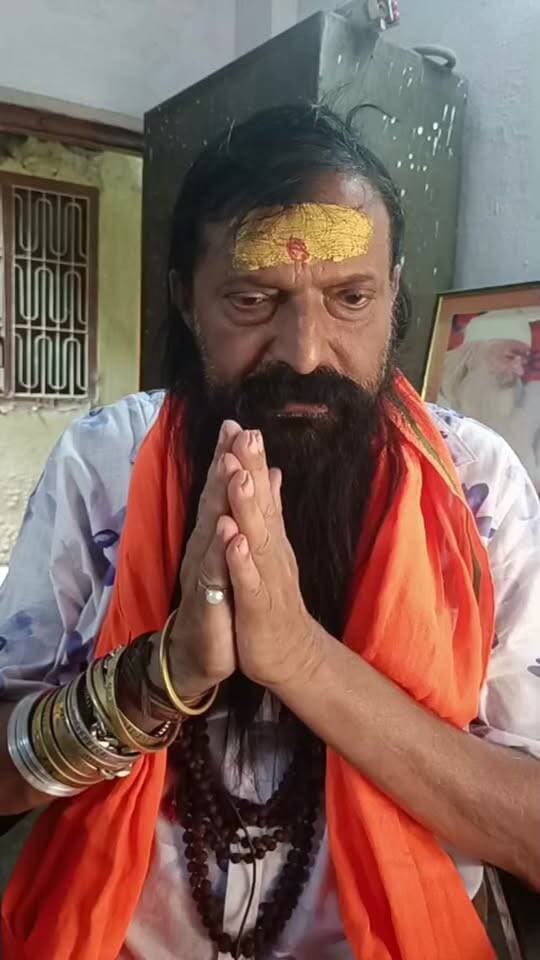 #सरस्वती विद्या मंदिर शिक्षण #संस्थान के संस्थापक स्वर्गीय #नागेन्द्र सिंह दाढ़ी बाबा के भतीजे #इंजिनियर बाबा प्रभात कुमार #सिंह ने सभी का हृदय से आभार व्यक्त किया
