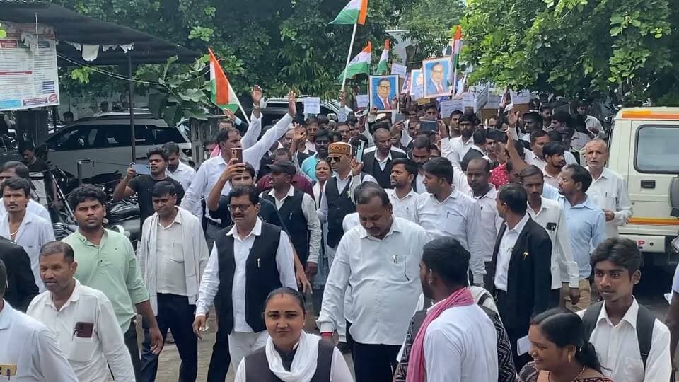 #UGC को लेकर हंडिया में प्रदर्शन