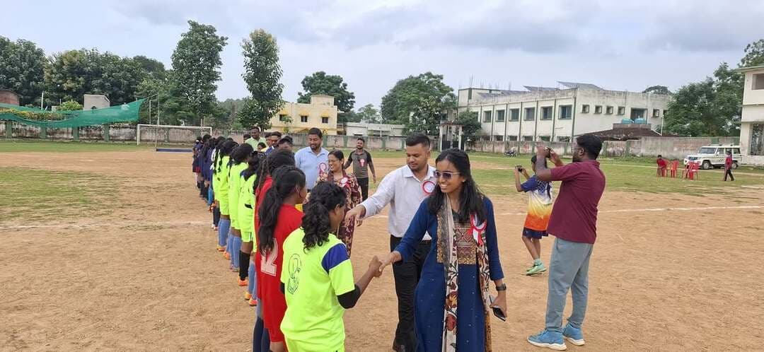 लोहरदगा। झारखंड शिक्षा परियोजना, लोहरदगा के तत्वावधान में आयोजित जिला स्तरीय जवाहरलाल नेहरू कप हॉकी प्रतियोगिता 2026-27 में केजीबीवी कुड़ू की टीम ने शानदार प्रदर्शन करते हुए अंडर-17 बालिका वर्ग का जिला खिताब अपने नाम कर लिया।