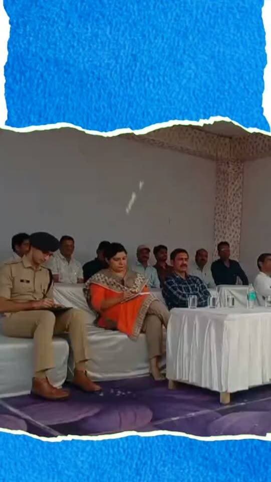 प्रतापगढ़ में कल तय होगी शहरी सरकार, 35,895 मतदाता करेंगे 107 प्रत्याशियों की किस्मत का फैसला!
प्रतापगढ़ में कल शहरी सरकार के लिए मतदान होगा। नगर परिषद के 40 वार्डों में 42 मतदान केंद्रों पर सुबह 7 बजे से वोटिंग शुरू होगी। चुनाव में कुल 107 प्रत्याशी मैदान में हैं, जिनमें भाजपा और कांग्रेस के 40-40 उम्मीदवार शामिल हैं, जबकि 27 प्रत्याशी अन्य दलों और निर्दलीय हैं।
नगर परिषद क्षेत्र में 35 हजार 895 मतदाता अपने मताधिकार का इस्तेमाल करेंगे। इनमें 17 हजार 689 पुरुष, 18 हजार 205 महिला और एक थर्ड जेंडर मतदाता शामिल है। प्रचार थमने के बाद प्रत्याशी घर-घर संपर्क कर मतदाताओं से समर्थन मांग रहे हैं। मतदान के लिए मतदाता मान्य पहचान पत्र साथ लेकर जरूर जाएं।
#Pratapgarh #Rajasthan #PratapgarhElection #NagarParishadElection #UrbanElection RajasthanElection