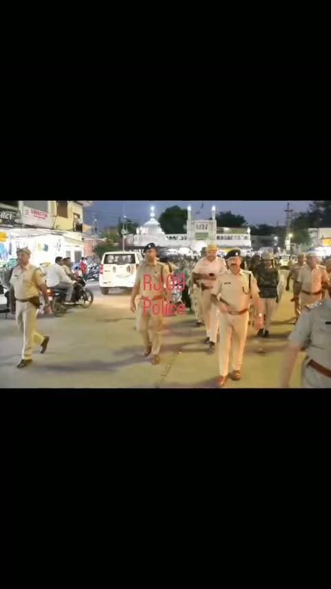 🚨 नगर निकाय चुनाव से पहले चित्तौड़गढ़ पुलिस फुल एक्शन मोड में! हाई अलर्ट के बीच फ्लैग मार्च, मतदाताओं को निडर होकर मतदान का संदेश