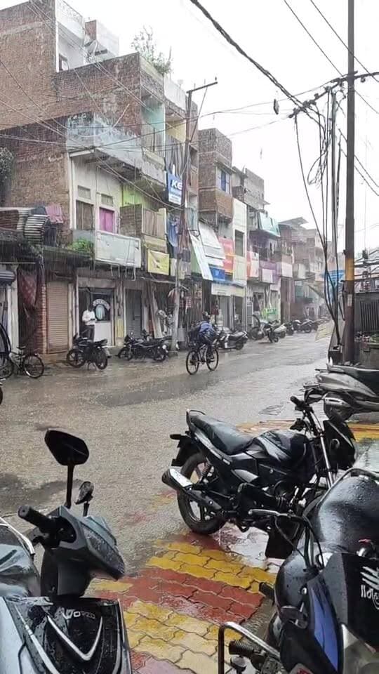 आज मंगलवार की दोपहर को हुई झमाझम बारिश,,,