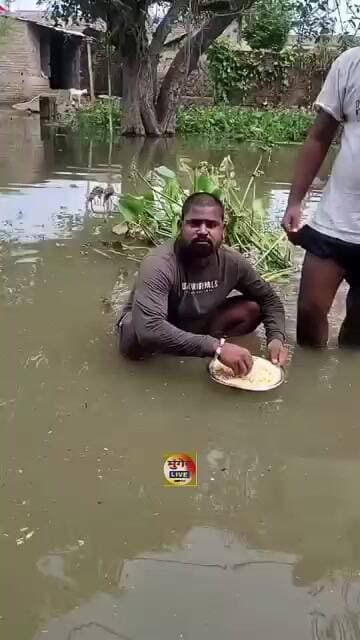 CM सम्राट चौधरी के गृह विधानसभा तारापुर के असरगंज में बाढ़, युवक का यह वीडियो हो रहा तेजी से वायरल