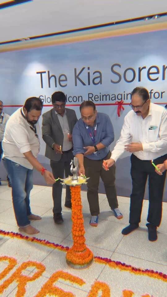 Amar Jyoti के Kia में Sorento car हुआ लॉन्च!
#Kia #sorrento #thepublicpoints #viralnews #automobile