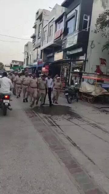 पीसांगन मेंशांति पूर्वक नगर पालिका चुनाव संपन्न करवाने के लिए पुलिस और प्रशासन ने निकाला फ्लैग मार्च