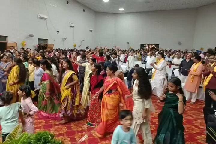 इस्कॉन सिमडेगा के तत्वाधान में सिमडेगा नगर भवन में आयोजित नंद महोत्सव धूमधाम के साथ हुआ संपन्न दिखा आस्था और उमंग का जन सैलाब।