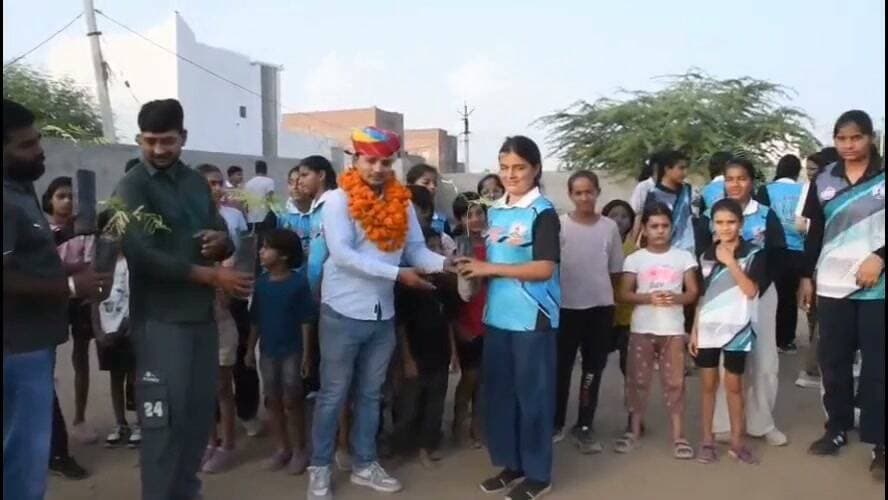 कोलायत में पौधे वितरित किए गए