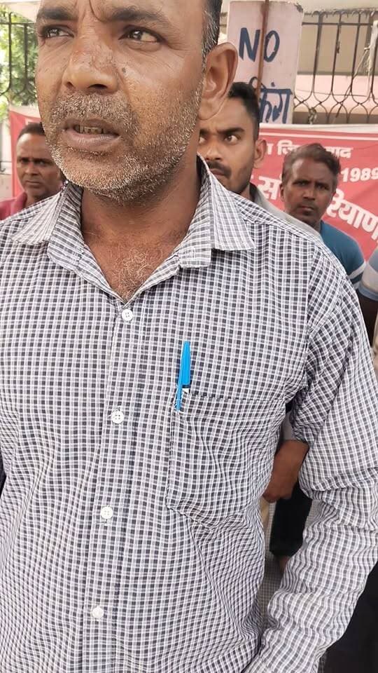 सफाई कर्मी आखिर कब तक रहेंगे हड़ताल पर?