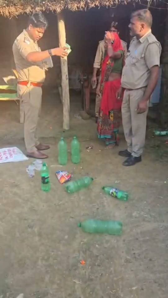 #Sitapur#मौत की शराब पर पुलिस और आबकारी विभाग की दबिश, कई गिरफ्तार#LIVE दबिश#
