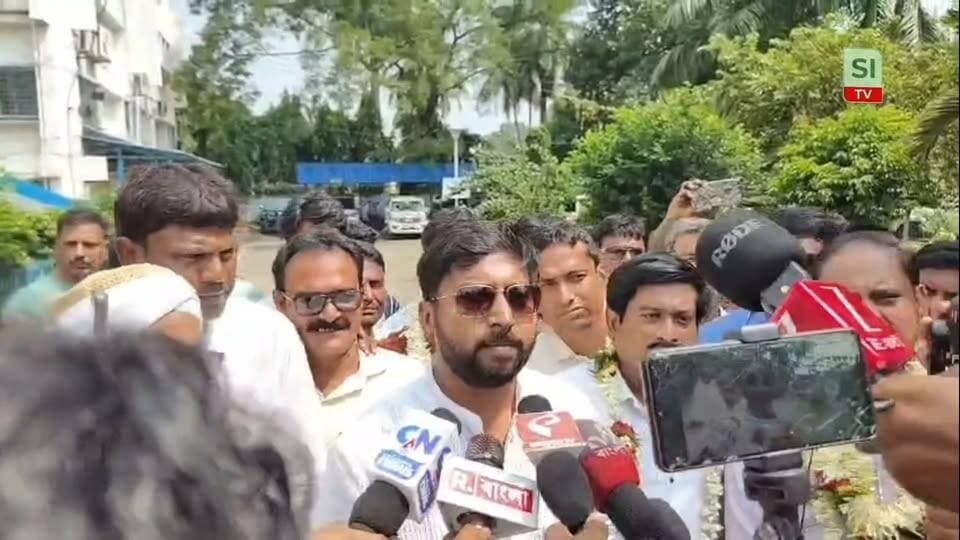 রেজিনগরের আমজনতা উন্নয়ন পার্টির প্রার্থী নমিনেশন জমা শেষে কি বললেন দেখুন