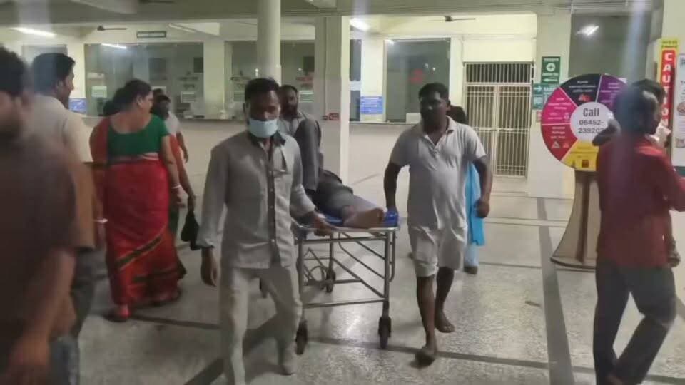 मार्केट से घर लौट रहा था युवक, दलन चौक पर घात लगाए बदमाशों ने दाग दी गो/ली