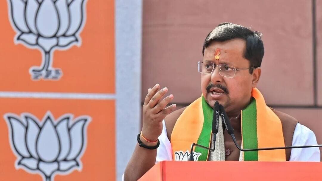 PM मोदी के जन्मदिन से BJP का ‘सेवा संकल्प अभियान’
प्रधानमंत्री नरेंद्र मोदी के जन्मदिन 17 सितंबर से बीजेपी एक महीने का ‘सेवा संकल्प अभियान’ शुरू करेगी। यह अभियान 17 अक्टूबर तक चलेगा।
अभियान के दौरान रक्तदान, स्वच्छता अभियान, ‘आशीर्वाद का दीया’, पदयात्रा और बाइक रैली समेत कई कार्यक्रम आयोजित किए जाएंगे। बीजेपी नेता नितिन नवीन ने अभियान को लेकर पार्टी की तैयारियों और कार्यक्रमों की जानकारी दी।
<nis:link nis:type=tag nis:id=pmmodi nis:value=PMModi nis:enabled=true nis:link/> <nis:link nis:type=tag nis:id=narendramodi nis:value=NarendraModi nis:enabled=true nis:link/> <nis:link nis:type=tag nis:id=modibirthday nis:value=ModiBirthday nis:enabled=true nis:link/> <nis:link nis:type=tag nis:id=sevasankalpabhiyan nis:value=SevaSankalpAbhiyan nis:enabled=true nis:link/> <nis:link nis:type=tag nis:id=bjp nis:value=BJP nis:enabled=true nis:link/> <nis:link nis:type=tag nis:id=nitinnabin nis:value=NitinNabin nis:enabled=true nis:link/> <nis:link nis:type=tag nis:id=sevaabhiyan nis:value=SevaAbhiyan nis:enabled=true nis:link/> <nis:link nis:type=tag nis:id=bjpnews nis:value=BJPNews nis:enabled=true nis:link/> <nis:link nis:type=tag nis:id=politicalnews nis:value=PoliticalNews nis:enabled=true nis:link/> <nis:link nis:type=tag nis:id=indianews nis:value=IndiaNews nis:enabled=true nis:link/> <nis:link nis:type=tag nis:id=hindinews nis:value=HindiNews nis:enabled=true nis:link/> <nis:link nis:type=tag nis:id=viralnews nis:value=ViralNews nis:enabled=true nis:link/> <nis:link nis:type=tag nis:id=trendingnews nis:value=TrendingNews nis:enabled=true nis:link/> <nis:link nis:type=tag nis:id=latestnews nis:value=LatestNews nis:enabled=true nis:link/> <nis:link nis:type=tag nis:id=loktantrabharat nis:value=LoktantraBharat nis:enabled=true nis:link/>