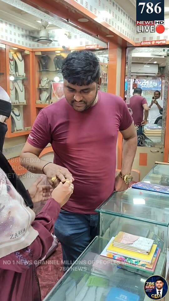 GOLD RING ##786RING #gold #goldshop #golden #ring #chain #youtube #shorts #subscribemychannel #VIRAL
our team working for better society social service social activist 786media no 1 news channel millions of peoples watching subscribe like share follow on Facebook YouTube what's app Instagram upcoming satellite channel any programs ads cal 7674963786 Link.... https://youtube.com/@786newschannelmedia?si=_lE4QclzqlMP31cF ANDHRA PRADESH SAMACHARAM DAILY PAPER. RNI:APTEL/25/A2057.
AP STATE INCHARGE. 786 FAYAZ BHAI