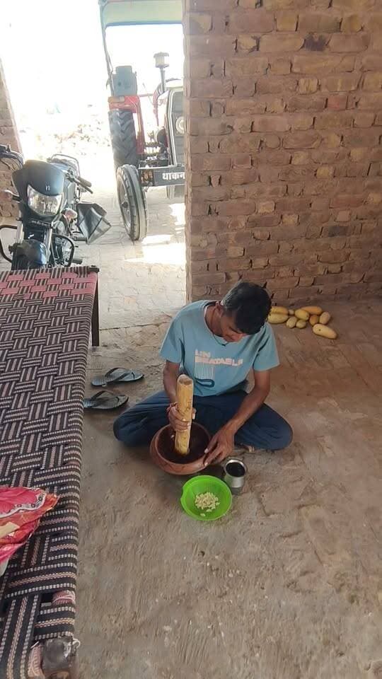 आज ब्लॉगर फोलरा रगड़ 😁
#किसान #मूंगफली #खाजूवाला #मूंग #खेतीबाड़ी