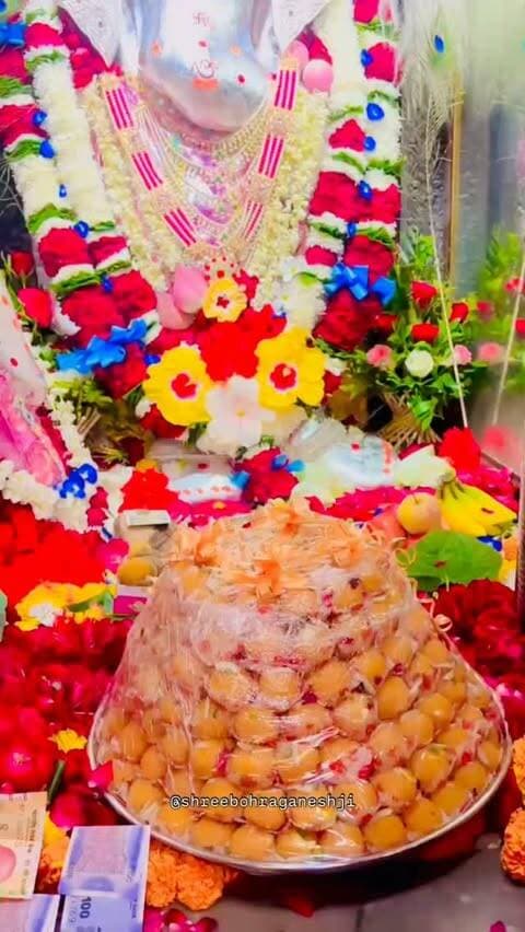 🙏🏻🌺आज बुधवार विशेष श्रृंगार प्रभु श्री बोहरा गणेश जी महाराज🌺🙏🏻
आज 09 सितम्बर, 2026 बुधवार - भाद्रपद कृष्ण पक्ष त्रयोदशी, सिद्धार्थि संवत्सर विक्रम संवत 2083
FOLLOW @shreebohraganeshji
.
.
.
.
#udaipur #ganesha #rajasthan #wednesday #udaipur