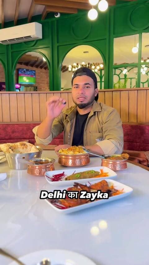 Delhi के मशहूर zayke in bhopal 😍
Mutton nihari, chicken jahangiri, mutton biryani, chicken biryani, chicken barra, mutton seekh kebab
Karim’s restaurant
Location: rohit nagar bawadiya kala bhopal
.
@alaamirkhan
#bhopal #trendingreel #explorepage #reelsindia #foryou
