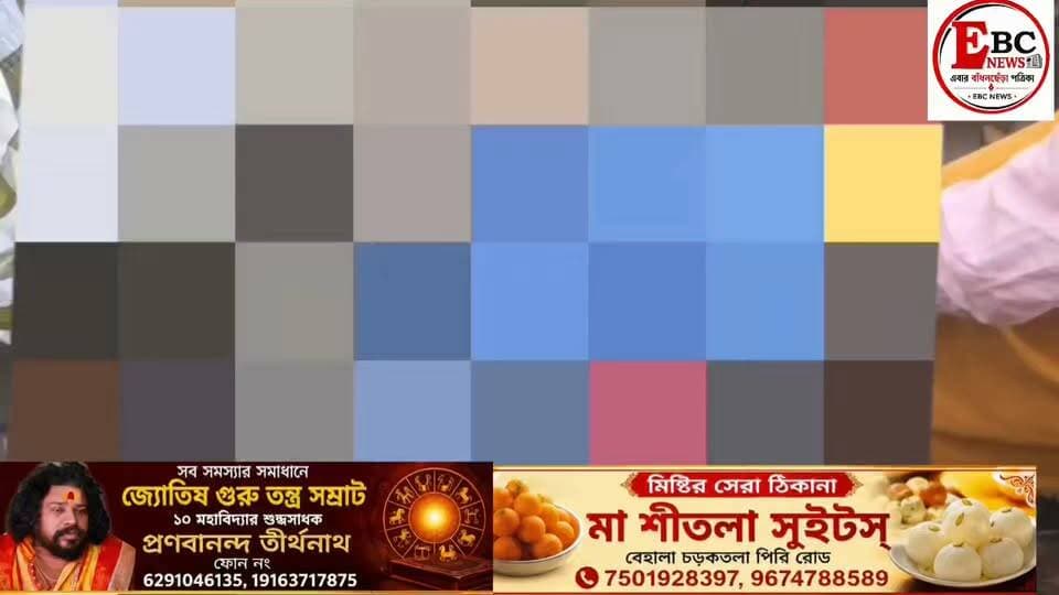 ভাঙড়ে ম/র্মা/ন্তি/ক পথ দু/র্ঘ/ট/নায় গৃ/হ/ব/ধূ/র মৃ/ ত্যু, বাসন্তী হাইওয়েতে ব্যাপক উ/ত্তেজ/না
ভাঙড়ে ম/র্মা/ন্তি/ক পথ দু/র্ঘট/নায় মৃ/ত্যু হল এক গৃহবধূর। বুধবার ভাঙড় থানার নলমুড়ি এলাকার বাসন্তী হাইওয়েতে এই দু/র্ঘট/নাকে কেন্দ্র করে ব্যাপক উত্তেজনা ছড়িয়ে পড়ে। দুর্ঘটনার পর ক্ষুব্ধ জনতা বাসন্তী হাইওয়ে অবরোধ করে বি/ক্ষো/ভ দেখান। পাশাপাশি একটি বাস ও একটি বোলেরো পিকআপ গাড়িতে ভা/ঙ/চু/র চালানোর অভিযোগ ওঠে।
স্থানীয় সূত্রে জানা গিয়েছে, ওই গৃহবধূ বাসন্তী হাইওয়ে পারাপার করছিলেন। সেই সময় গিরিন সিগন্যাল এলাকায় সিগন্যাল লাল থাকা সত্ত্বেও একটি বোলেরো পিকআপ গাড়ি এবং ধামাখালি থেকে কলকাতাগামী একটি বাস দ্রুতগতিতে এগিয়ে আসে বলে অভিযোগ। দু'টি গাড়ির মধ্যে কোনও একটি গৃহবধূকে সজোরে ধা/ক্কা মারে। ধা/ক্কার অভিঘাতে তিনি রাস্তায় ছিটকে পড়েন। এরপর তাঁর শ/রী/রের উপ/র দিয়ে গাড়ির চা/কা চলে যায়। ঘটনাস্থলেই তাঁর মৃ/ ত্যু হয় বলে স্থানীয়দের দাবি।
দুর্ঘটনার খবর ছড়িয়ে পড়তেই ঘটনাস্থলে ভিড় জমাতে শুরু করেন স্থানীয় বাসিন্দারা। ক্ষুব্ধ জনতা বাস ও বোলেরো পিকআপ গাড়িতে ভাঙচুর চালানোর পাশাপাশি বাসন্তী হাইওয়ে অবরোধ করে বিক্ষোভ দেখান। এর জেরে বেশ কিছুক্ষণ যান চলাচল ব্যাহত হয় এবং হাইওয়েতে ব্যাপক যানজটের সৃষ্টি হয়।
খবর পেয়ে ঘটনাস্থলে পৌঁছয় ভাঙড় থানার পুলিশ। পরিস্থিতি নিয়ন্ত্রণে আনার পাশাপাশি অবরোধকারীদের সরিয়ে যান চলাচল স্বাভাবিক করার চেষ্টা করে পুলিশ। পরে মৃতদেহ উদ্ধার করে নলমুড়ি হাসপাতালে নিয়ে যাওয়া হয়।
এই ঘটনায় এলাকায় নেমে এসেছে শোকের ছায়া। ঠিক কী কারণে দুর্ঘটনাটি ঘটল, সিগন্যাল অমান্য করে কোনও গাড়ি এগিয়ে এসেছিল কি না এবং দু/র্ঘ/ট/নার জন্য কার গাফিলতি ছিল—সমস্ত বিষয় খতিয়ে দেখছে ভাঙড় থানার পুলিশ।