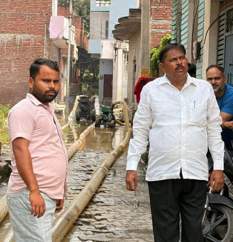 मिश्रीपुर में जलभराव से मिली राहत, प्रधान पति रूप राम वर्मा ने पंप सेट लगवाकर..see more