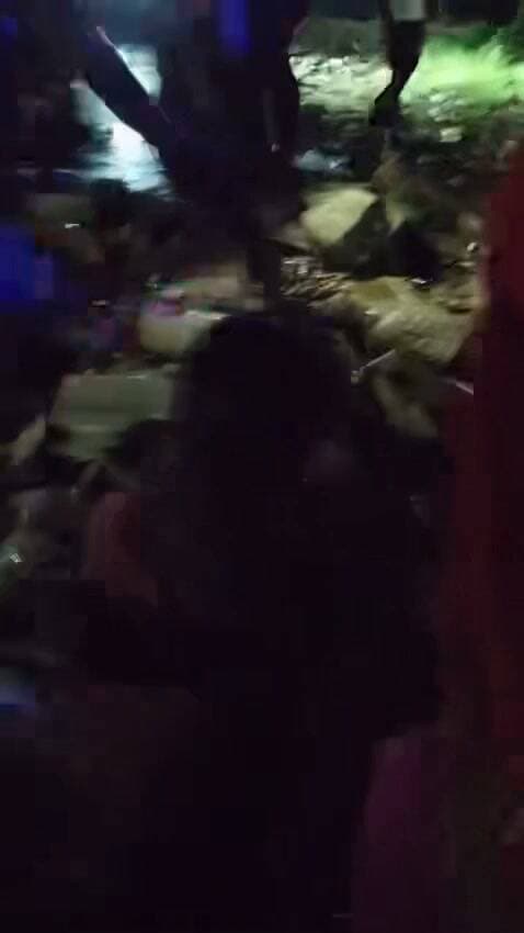 थरखेडा मे भी कंपोज़िट दुकान मे घुसकर ग्रामीणों ने शराब बाहर फेंकी और किया नष्ट ABP News
