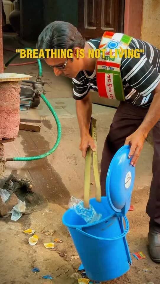 सिर्फ साँसें चलने को ज़िंदा होना नहीं कहते! 🇮🇳
#cleanindiamission #civicsense #vishnubhartesh #takeresponsibility #citizenship