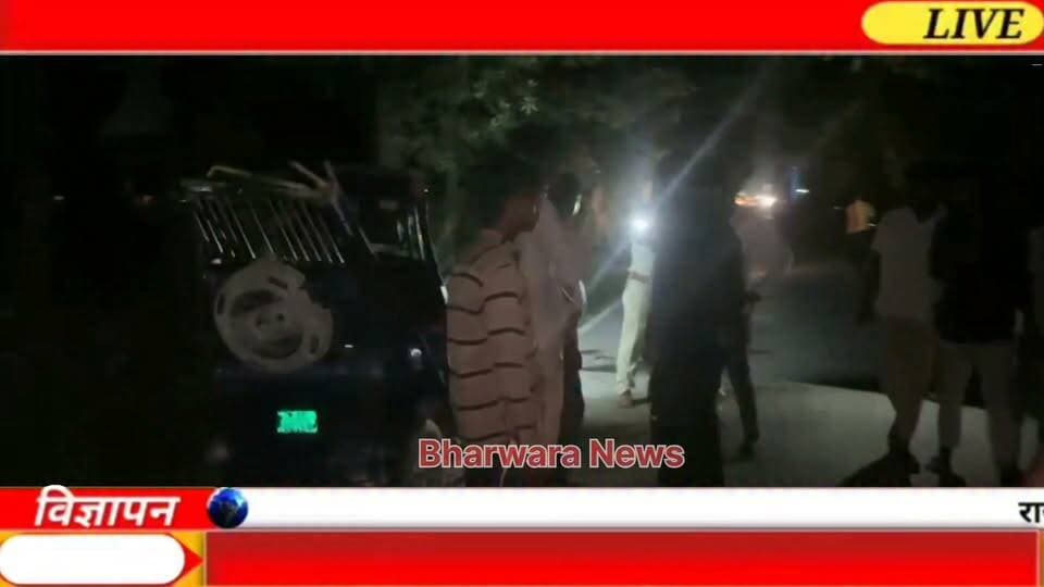 भरवाड़ा-कमतौल के ब्रह्मपुर बाजार से पहले सोतिया चौड़ के पास तेज रफ्तार मालवाहक टेम्पो और ई-रिक्शा की आमने-सामने की टक्कर में ई-रिक्शा बुरी तरह टूट गया।तीन लोग घायल हो गए
#badaltabiharlive #paigamberpur #bharwaranews #DarbhangaNews #singhwara #jale #kamtol