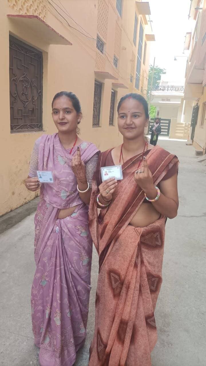 आमेट नगर पालिका में 76% मतदान, युवाओं में दिखा उत्साह
.
आमेट उपखंड पर आमेट नगर पालिका चुनाव में आज बंपर मतदान हुआ। 25 वार्डों में कुल 76.16 प्रतिशत मतदान दर्ज किया गया।