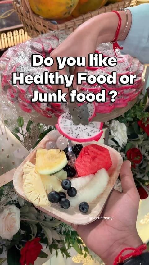 Free food 🤣🤌 ❤️
.
.
.
.
Follow Us @varunfoody ❤️ 🤤⚠️
.
Follow Us @varunfoody 🔥
.
Comment & Share 📍❤️❤️
.
Free food , friends, vada idly , streetfood ,north indian food , momo , summers , india , corporate, mango season
.
Hashtag:-
#friends #northindianfood #masaladosa #streetfood