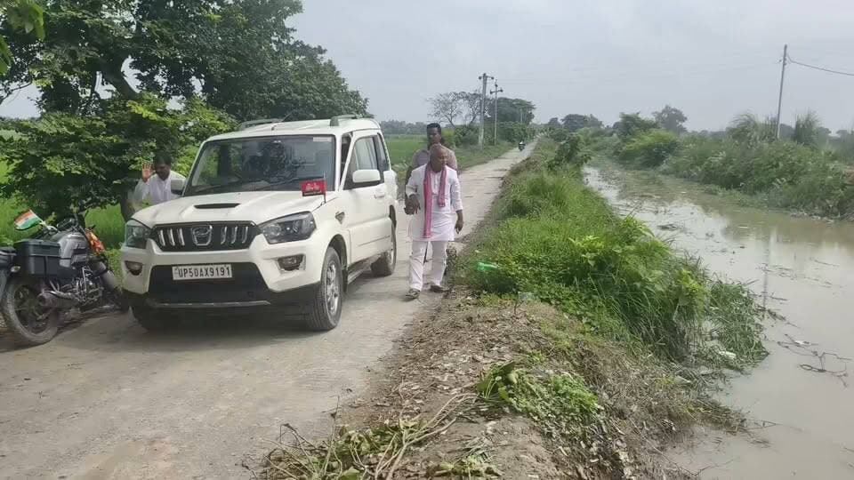 #जहानागंज के #लपसीपुर ग्रामसभा के #तैयबपुर में 10 दिनों में पांच बार कटी नहर परेशानी देख मौके पर पहुंचे #मुबारकपुर विधायक अखिलेश यादव ने कर दी बड़ी घोषणा हजारों ग्रामीणों ने #विधायक अखिलेश यादव का दिया धन्यवाद।
Samajwadi Party DM Azamgarh Facebook for Creators