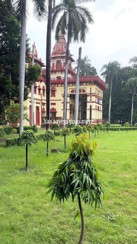 Barish aur BHU 🥹❤️🌧️ Faculty of Arts 🫠
#bhu #banarashinduuniversity #banaras #varanasi #kashi