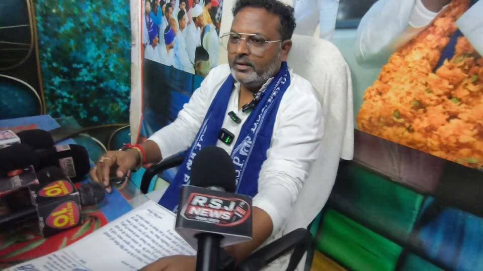 2027 विधानसभा चुनाव से पहले बहुजन समाज पार्टी को बड़ा झटका
मुहम्मदाबाद गोहना विधानसभा 355 से बसपा की पूर्व प्रत्याशी डॉक्टर धर्म सिंह गौतम ने बहुजन समाज पार्टी से दिया इस्तीफा,