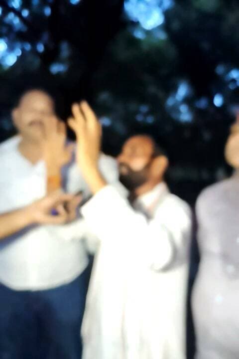 मऊ 11 सितंबर दिन शुक्रवार को कलेक्ट्रेट पर बड़ा धरना प्रदर्शन
मऊ कलेक्ट्रेट परिसर स्थित धरना स्थल पर शुक्रवार, 11 सितंबर को यूजीसी रोलबैक, समान आरक्षण सहित विभिन्न मांगों को लेकर धरना-प्रदर्शन किया जाएगा।
धरना प्रदर्शन के उपरांत राष्ट्रपति के नाम संबोधित ज्ञापन जिलाधिकारी, मऊ को सौंपा जाएगा।
स्थान: कलेक्ट्रेट परिसर, मऊ
दिन: शुक्रवार, 11 सितंबर 2026
कार्यक्रम के संयोजको ने धरना स्थल पर आने के लिए लोगों को आह्वान किया!