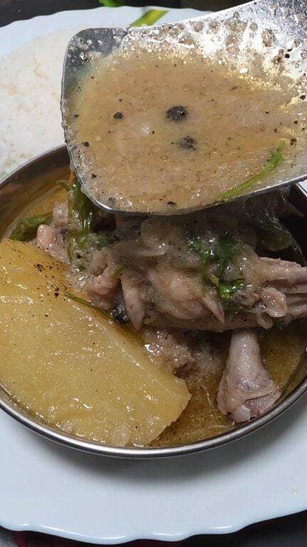 তেল মশলা ছাড়া , মরিচ মুরগি টা এই বর্ষা কালের জন্য একেবারে দারুন লাগে ।।