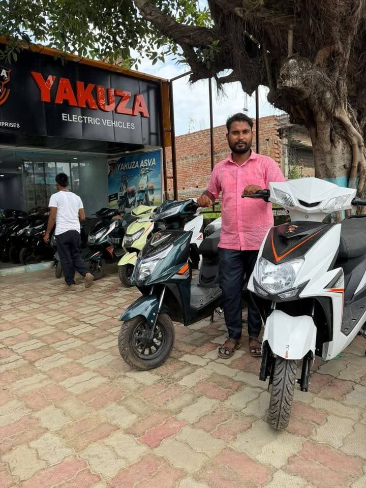 🔥 YAKUZA WORLD EV DAY OFFER IS LIVE! 🛵⚡
Sirf ₹1 mein Yakuza Electric Scooter paane ka mauka! 😍
Aur saath hi 300 lucky winners ko milenge ₹5,000 ke vouchers! 🎁
Participate karne ke liye 👇
✅ Yakuza ke Official Main Official Page @yakuza_evehicles par jao, page ko follow kro
✅ Original Offer Video dekho
✅ Usi video ko LIKE KRO • APNE DOSTON KE SATH SHARE KRO • COMMENT karo-Agar ₹1 mein Yakuza scooter mil gaya, sabse pehli ride kis ke saath karoge? 😍👇
📅 Offer Period: 9 September – 25 September 2026
🏆 Winner Announcement Date: 29 Sept, 11:55 PM – On Live of Yakuza_evehicles Official Page
⚠️ Important: Comment sirf Yakuza ke original uploaded Offer Video par hi karein.
For more info : www.yakuzaev.com/giveaway/
#1rsyakuzaelectricscooter #yakuzaevfreescooter
#YakuzaEV #WorldEVDay #yakuzaevoffer