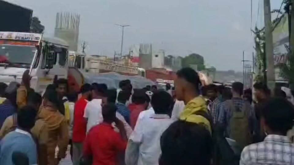 गोविंदपुर थाना क्षेत्र के रंगडीह में रॉन्ग साइड पर चलने वाले 70 वाहनों को पुलिस के द्वारा किया गया जब्त