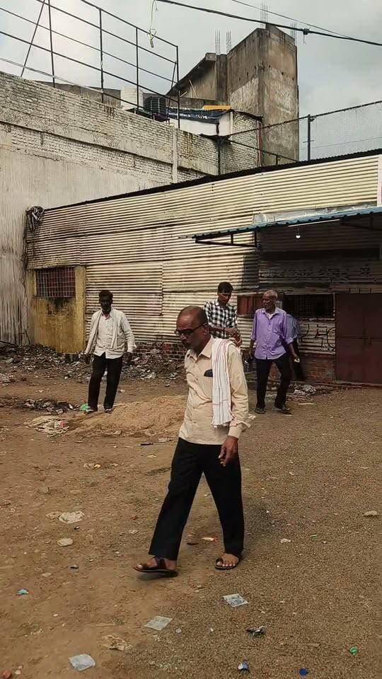 मकरोनिया में अतिक्रमण अवैध अहाता पर कार्यवाही जारी मकरोनिया नगर पालिका राजस्व और पुलिस की संयुक्त टीम के द्वारा की जा रही कार्रवाई #cmomadhyapradesh #trendingreels #foryouシ #viralreelsシ #nonfollowers