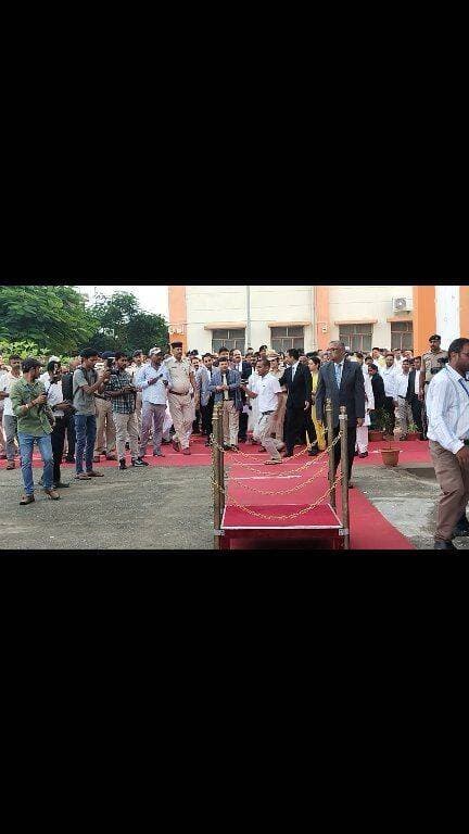 अरवल के न्याय इतिहास में आज का दिन बेहद खास! ⚖️जिला बनने के 26 साल बाद अरवल को मिली अपनी फैमिली कोर्ट की सौगात। पटना हाईकोर्ट के न्यायमूर्ति सुधीर सिंह और जहानाबाद के जिला जज विकास चौधरी ने किया उद्घाटन।अब पारिवारिक मामलों के लिए अरवल वासियों को 40 KM दूर जहानाबाद नहीं जाना पड़ेगा। समय और पैसे दोनों की होगी बचत! 👏#Arwal #FamilyCourt #BiharNews #Judiciary #BigRelief