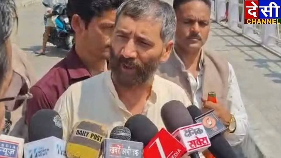 #kullu भाजपा कुल्लू मंडल के प्रदर्शन में भूतनाथ पुल पर क्या बोले भाजपा नेता नरोत्तम ठाकुर।
देसी चैनल कुल्लू देसी चैनल कुल्लू