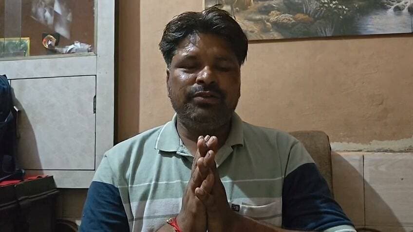 हिण्डौन वार्ड 44 से निर्दलीय प्रत्याशी नगीना देवी के पति प्रेम सिंह बैढई वाले की अपील
चुनाव चिंह - आरी