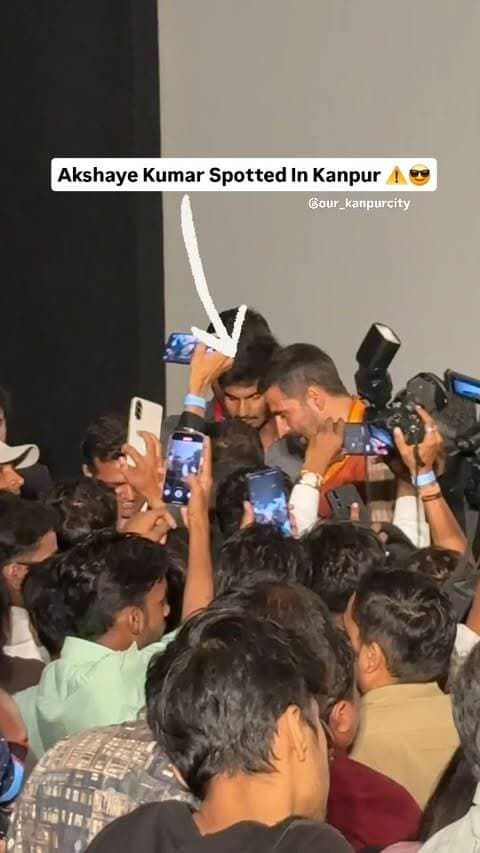 Akshaye Kumar Spotted In Kanpur ⚠️😎
#jollyllb3 #jollyllb3trailer #kanpur #trendingreels #trending #kanpurwants #trendingnow #kanpurcity #trailerlaunch #akshaykumar #spotted