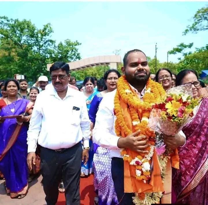 ଆଠଗଡ଼ର ନୂତନ ଉପଜିଲ୍ଲାପାଳ ଭାବେ ଶ୍ରୀ ଅନିମେଷ ପ୍ରଧାନ ଆଜି ଆନୁଷ୍ଠାନିକ ଭାବେ କାର୍ଯ୍ୟଭାର ଗ୍ରହଣ କରିଛନ୍ତି
#public News odia odisha #athagad