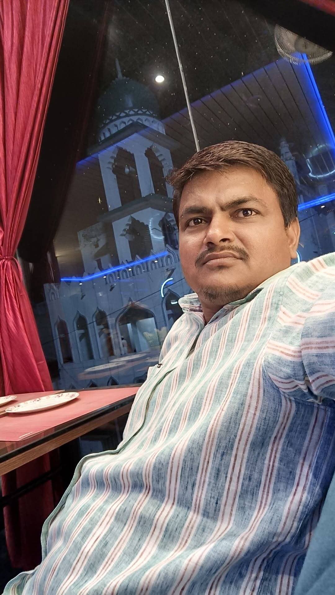 मैं पैसों का हिसाब नहीं रखना क्योंकि वक्त आने पर पैसा कमाया जा सकता है। मैं हिसाब रखता हूं उन चेहरों का जो एक टाइम पर मेरे लिए बदल गए थे।