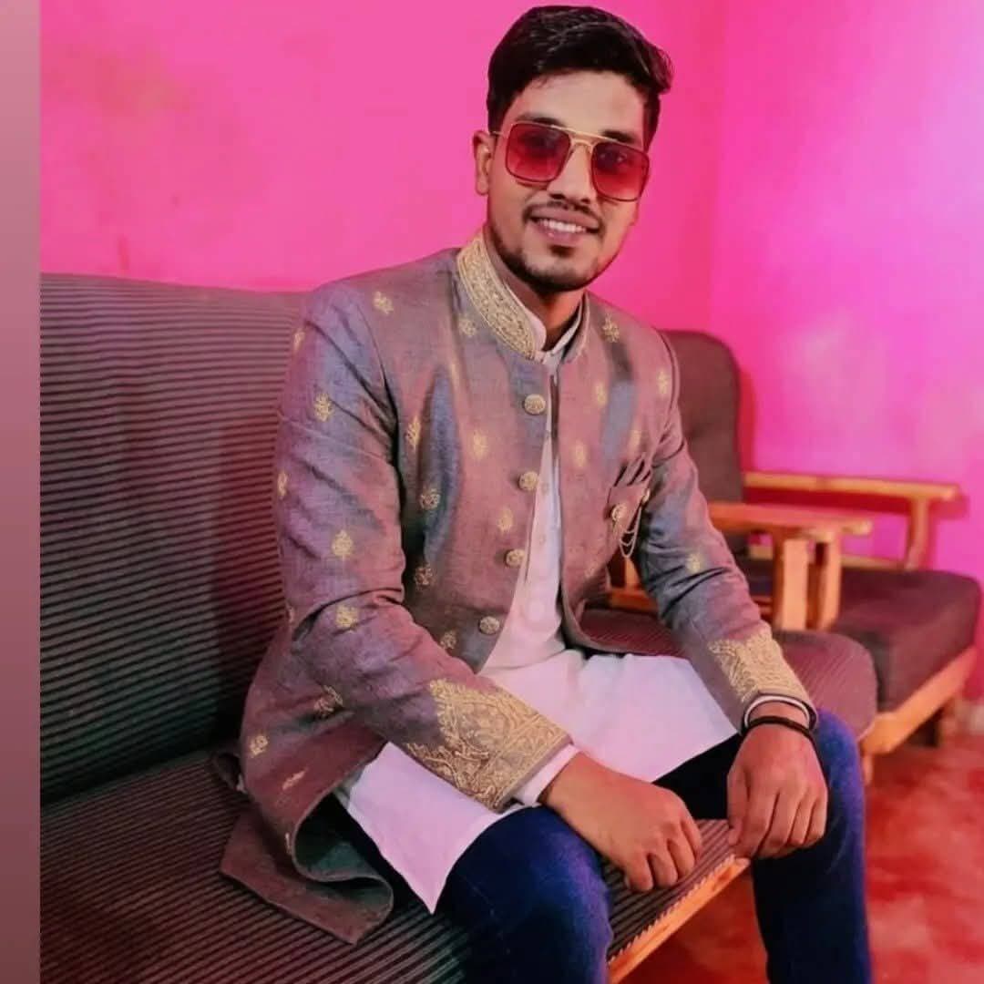 प्रिय छोटे भाई Rupesh Verma Sewan को जन्मदिन की बहुत-बहुत शुभकामनाएं बहुत-बहुत बधाई गुरु रविदास जी की कृपा पर बनी रहे