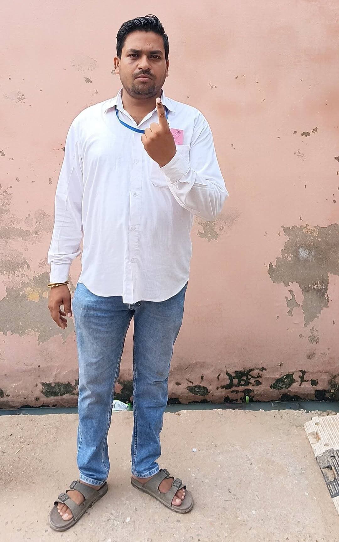 <nis:link nis:type=tag nis:id=लोकतंत्र_के_महापर्व_में_मतदान_ nis:value=लोकतंत्र_के_महापर्व_में_मतदान_ nis:enabled=true nis:link/>
<nis:link nis:type=tag nis:id=निष्पक्ष_भयमुक्त_मतदान_करे_ nis:value=निष्पक्ष_भयमुक्त_मतदान_करे_ nis:enabled=true nis:link/>
<nis:link nis:type=tag nis:id=पत्रकार____ nis:value=पत्रकार____ nis:enabled=true nis:link/>
<nis:link nis:type=tag nis:id=लवेश_मित्तल________ nis:value=लवेश_मित्तल________ nis:enabled=true nis:link/>