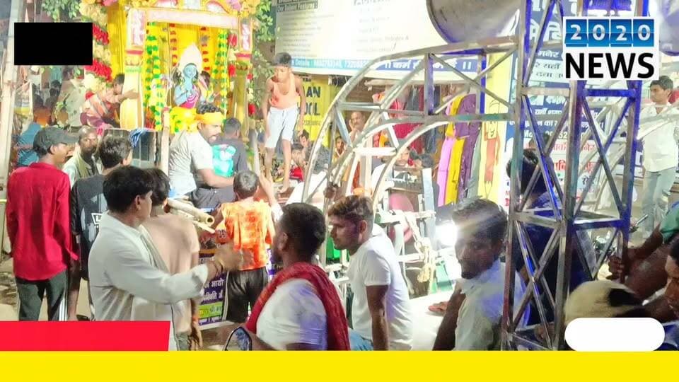 पटना के मनेर स्थित देवी स्थान मंदिर परिसर में श्री कृष्ण जन्माष्टमी का अवसर पर स्थापित भगवान श्री कृष्ण की प्रतिमा का गाजे- बाजे के साथ हुआ विसर्जन, पूरे नगर इलाके का भ्रमण करने के बाद गंगा घाट पर किया विसर्जन. #shrikrishnajanmashtami #GangaGhatImmersion #patnamaner #CityTour #foryou #Explore
