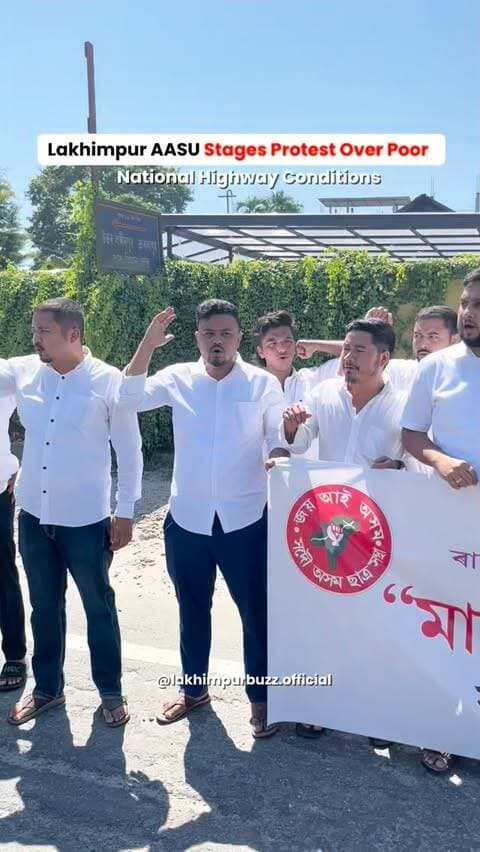 #News || AASU’s Lakhimpur district unit staged a protest demanding urgent repair of the National Highway roads in the district.
The protesters highlighted pothole-ridden and damaged stretches, alleging poor road conditions are causing serious inconvenience to commuters.
AASU members also raised slogans against the present government and demanded immediate action to improve the highways.
.
.
.
.
.
#lakhimpurbuzz #northlakhimpur #northlakhimpurvibes❤️ #lakhimpur
