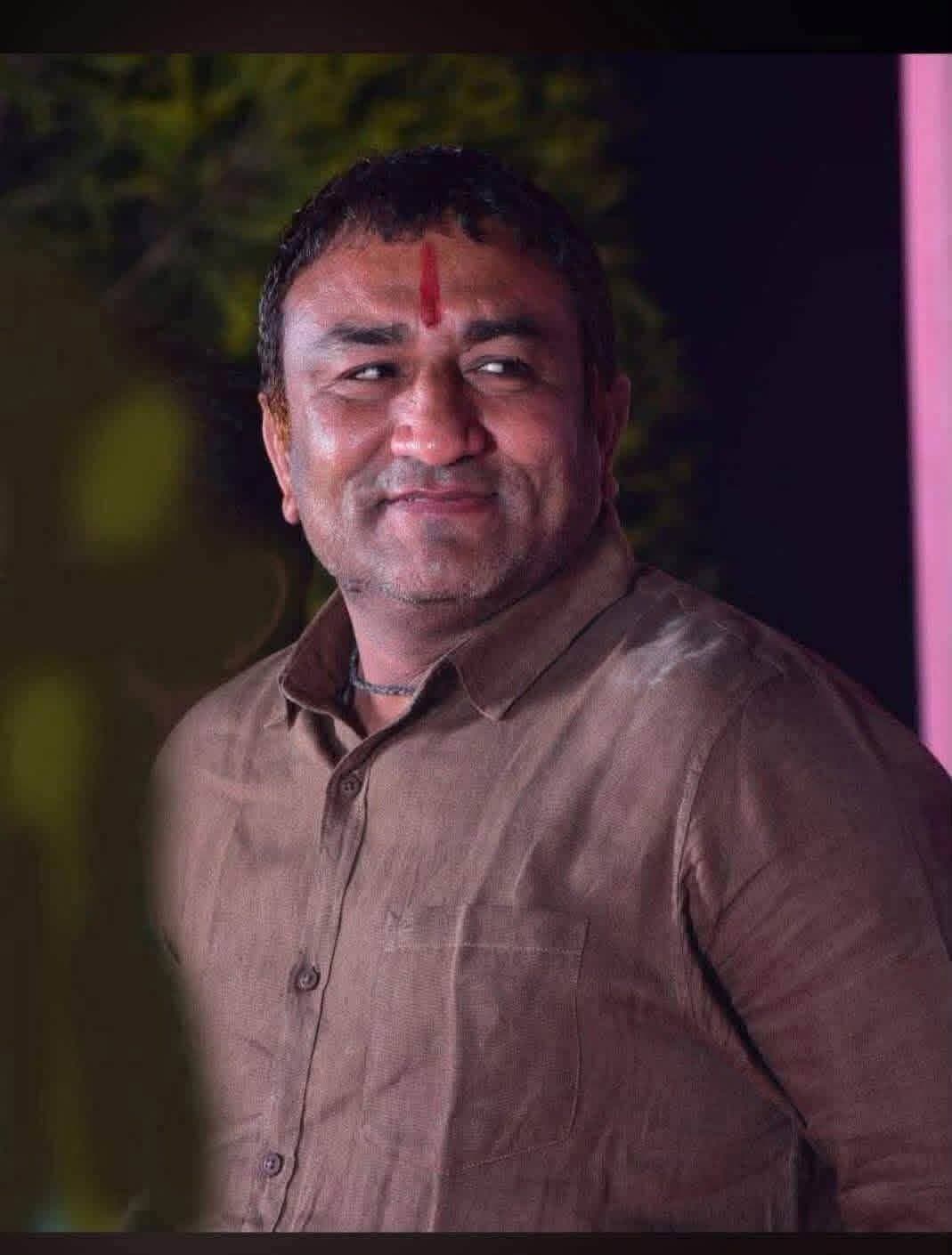 जन्मदिवस की हार्दिक शुभकामनाएं बड़े भाई....... 🎂🎂🎂