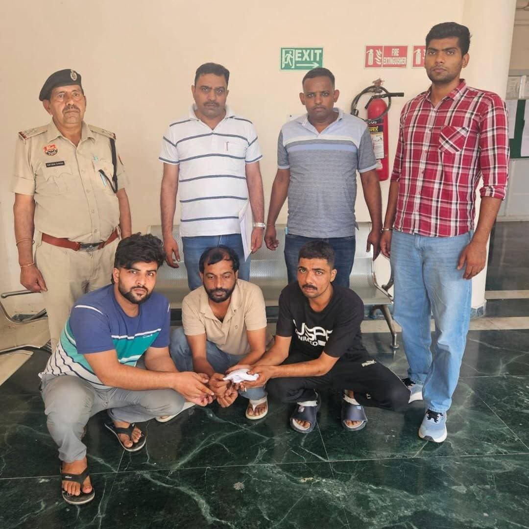 <nis:link nis:type=tag nis:id=पानीपत nis:value=पानीपत nis:enabled=true nis:link/> पुलिस का नशे के नेटवर्क पर प्रहार जारी है......
नशे के अवैध कारोबार में शामिल किसी भी व्यक्ति को बख्शा नहीं जाएगा
36.5ग्राम हेरोइन सहित 2 नशा तस्कर गिरफ्तार, निशानदेही पर सप्लायर भी काबू
पानीपत एंटी नारकोटिक्स सेल पुलिस टीम ने दोनों तस्करों को समालखा से गिरफ्तार किया
<nis:link nis:type=tag nis:id=panipat nis:value=panipat nis:enabled=true nis:link/>